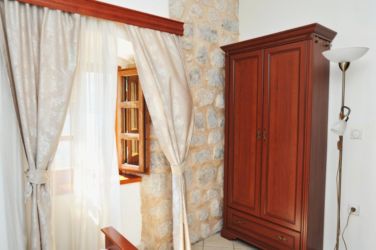 Lady Of The Rocks Apartments Perast Luaran gambar