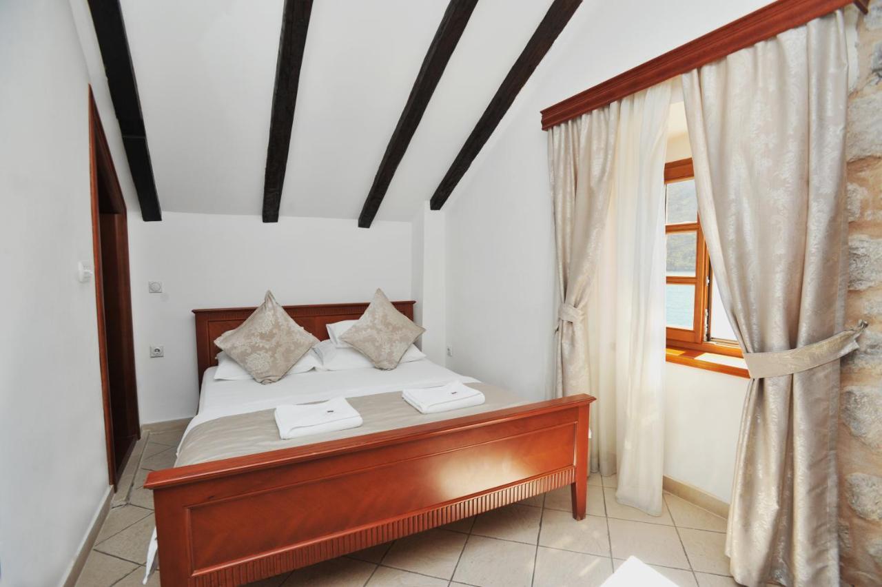 Lady Of The Rocks Apartments Perast Luaran gambar